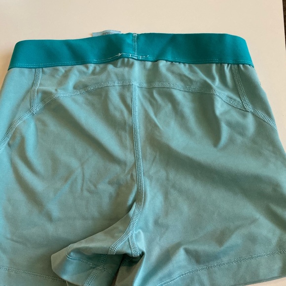 Gently worn Nike pro spandex - Picture 2 of 3